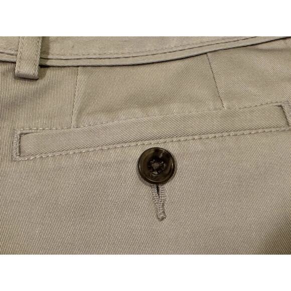 Eddie Bauer Women's Khaki Chino Shorts Size 4 - Picture 12 of 16